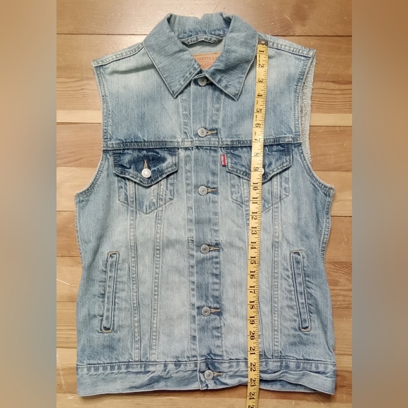 Levi's Jean Jacket Vest - Picture 5 of 9